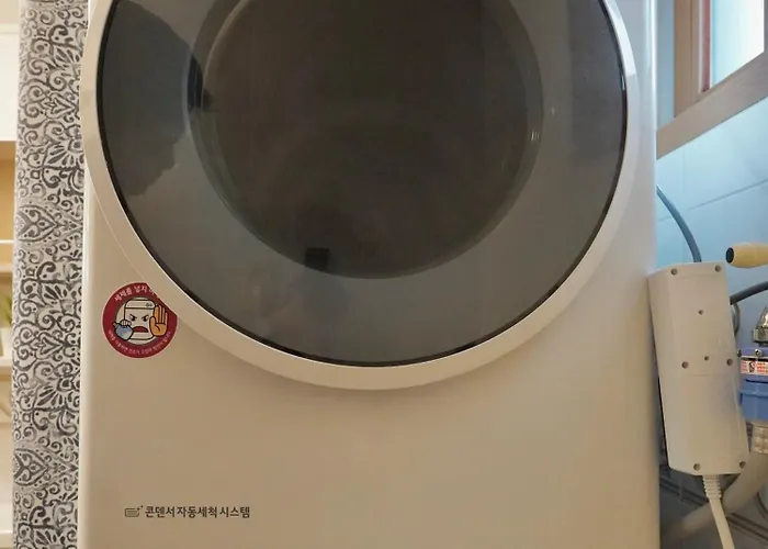 Hong * Seul